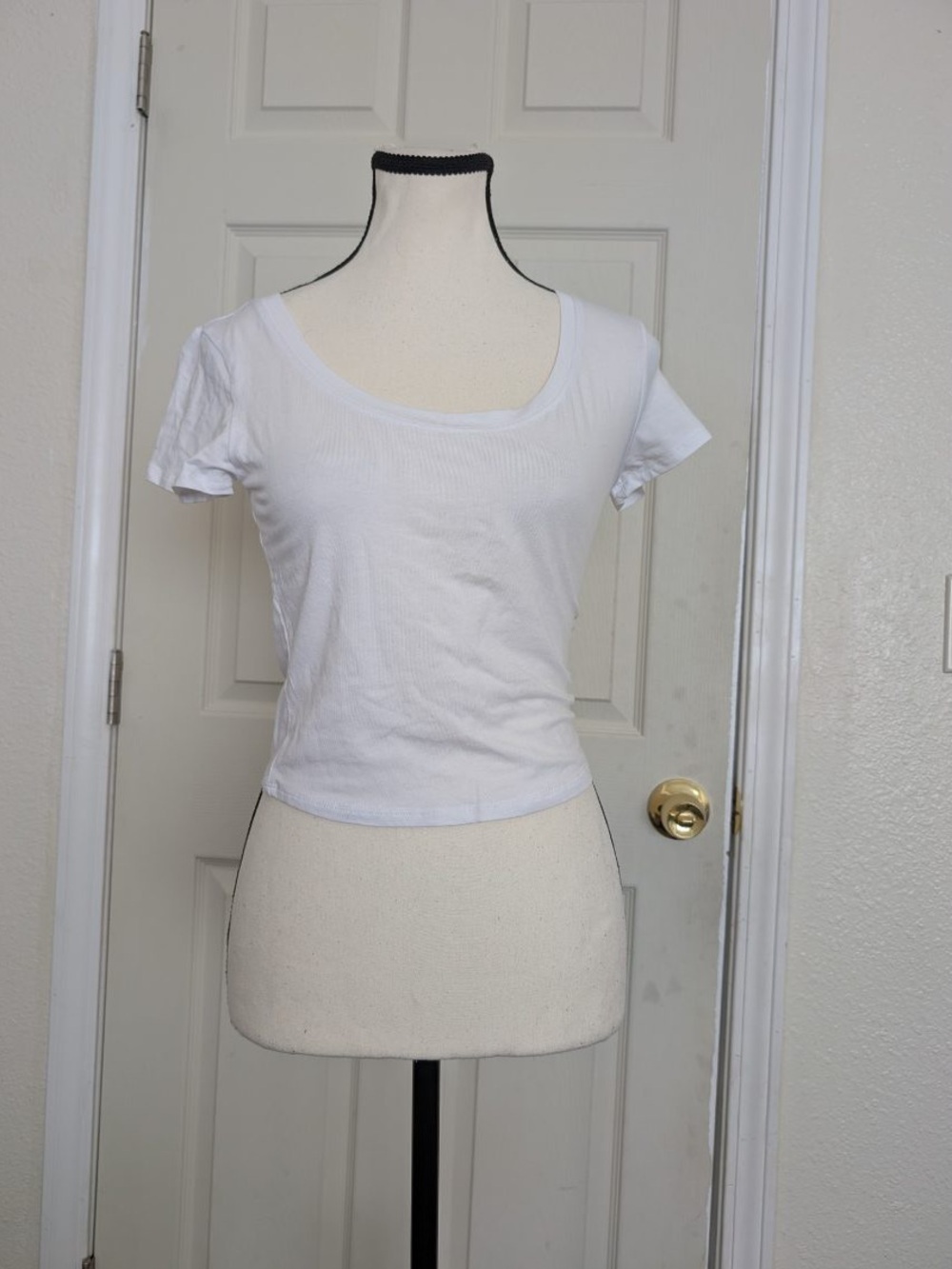 Heart Hips White Scoop Crop Top